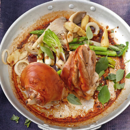 Spanferkelhaxen »Asia« Spanferkelhaxen »Asia«