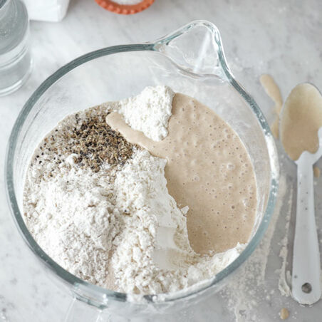 Krustenbrot mit Koriander und Kümmel Krustenbrot mit Koriander und Kümmel