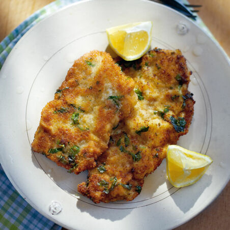 Kalbsschnitzel mit Kräuterpanade Kalbsschnitzel mit Kräuterpanade