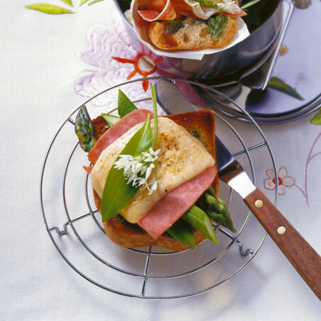 Spargel-Käse-Toast Spargel-Käse-Toast