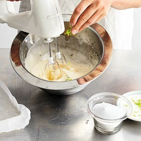 Kleine helle Biskuitböden Kleine helle Biskuitböden