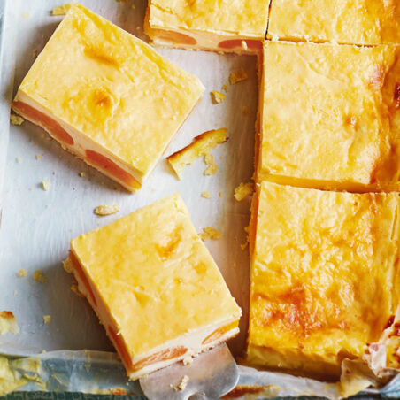 Aprikosen-Blechkuchen Aprikosen-Blechkuchen
