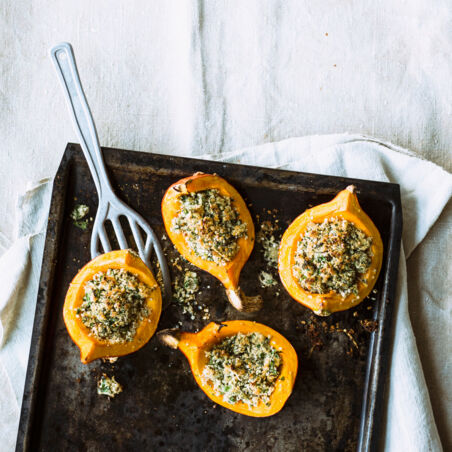 Kürbis mit Käse-Hanf-Kruste Kürbis mit Käse-Hanf-Kruste