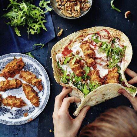 Vegetarische Çiğ Köfte im Dürüm-Mantel Vegetarische Çiğ Köfte im Dürüm-Mantel