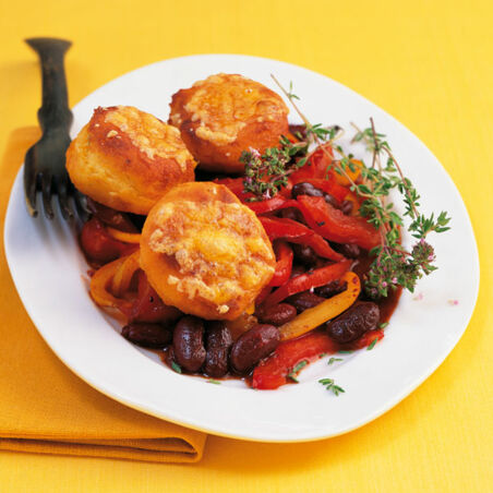 Mais-Hefeküchlein mit Chiligemüse Mais-Hefeküchlein mit Chiligemüse