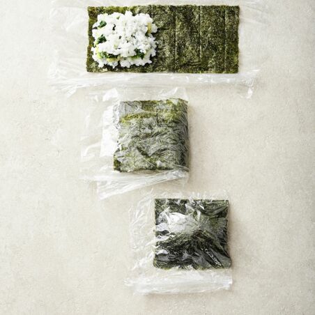 Onigirazu mit Avocado und Dillspinat Onigirazu mit Avocado und Dillspinat