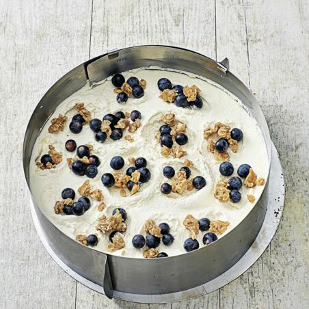 Heidelbeerkuchen mit Krokant Heidelbeerkuchen mit Krokant