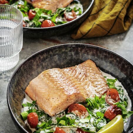 Cremige Lachsfiletpfanne Cremige Lachsfiletpfanne