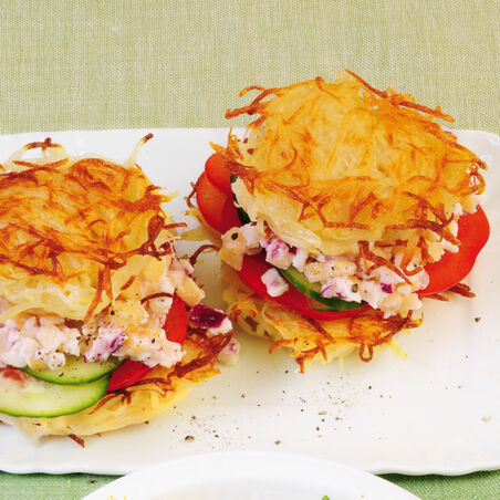 Rösti-Burger mit Apfel-Feta-Tatar Rösti-Burger mit Apfel-Feta-Tatar