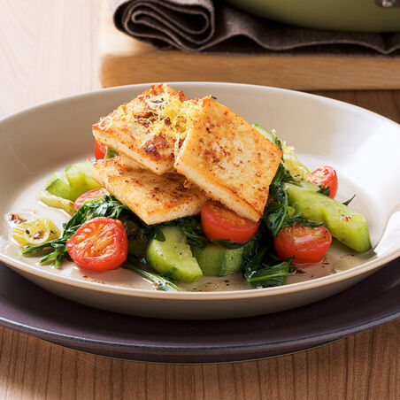 Zitronen-Senf-Tofu mit Gurkengemüse Zitronen-Senf-Tofu mit Gurkengemüse