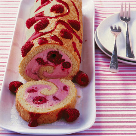 Himbeer-Biskuitrolle Himbeer-Biskuitrolle