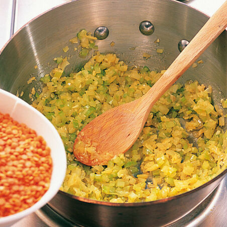 Rote Linsen mit Knoblauch und Ingwer Rote Linsen mit Knoblauch und Ingwer