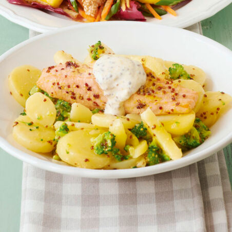 Kartoffel-Brokkoli-Salat mit Lachs Kartoffel-Brokkoli-Salat mit Lachs