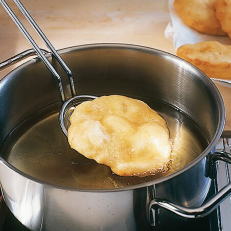 Langos mit Paprikagemüse Langos mit Paprikagemüse
