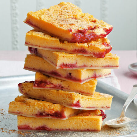 Vanille-Maisgrieß-Kuchen mit Kirschen Vanille-Maisgrieß-Kuchen mit Kirschen