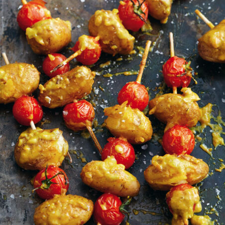 Kartoffelspieße mit Currysahne Kartoffelspieße mit Currysahne