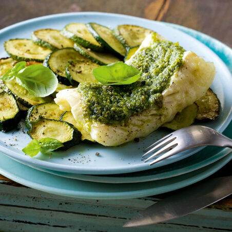 Pesto-Fisch mit Zucchini Pesto-Fisch mit Zucchini