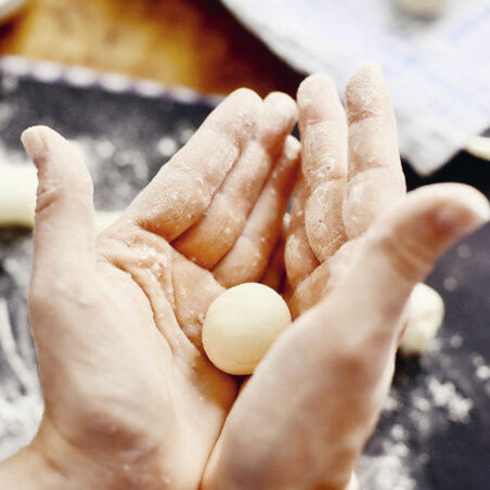 GRATINIERTE KÄSE-GNOCCHI GRATINIERTE KÄSE-GNOCCHI