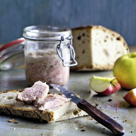 Gekochte Zwiebelmettwurst Gekochte Zwiebelmettwurst