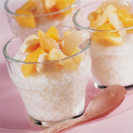 Sagopudding mit buntem Exotensalat Sagopudding mit buntem Exotensalat