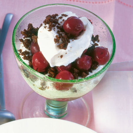 Kirsch-Pumpernickel-Becher Kirsch-Pumpernickel-Becher