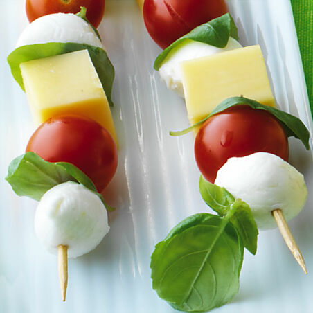 Käse-Tomaten-Spießchen Käse-Tomaten-Spießchen