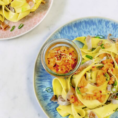 Nudeln mit Schinken und Melonentatar Nudeln mit Schinken und Melonentatar