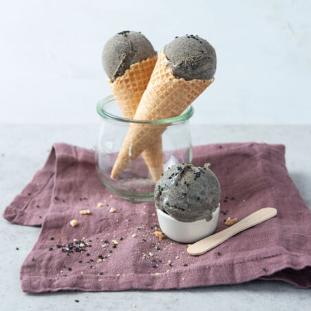 Schwarzes Sesam-Eis Schwarzes Sesam-Eis