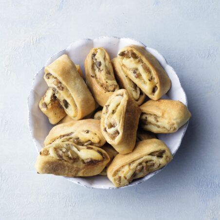 Strudelbrötchen aus Pizzateig Strudelbrötchen aus Pizzateig