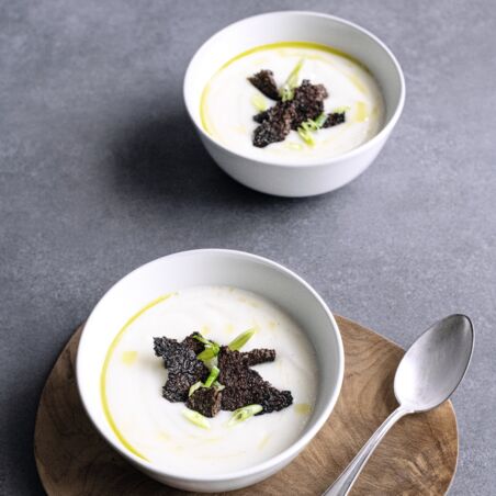 Schwarzwurzelsuppe mit Croutons Schwarzwurzelsuppe mit Croutons