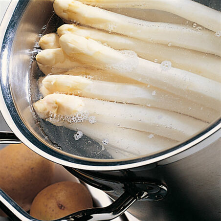 Spargel, weiß und grün Spargel, weiß und grün