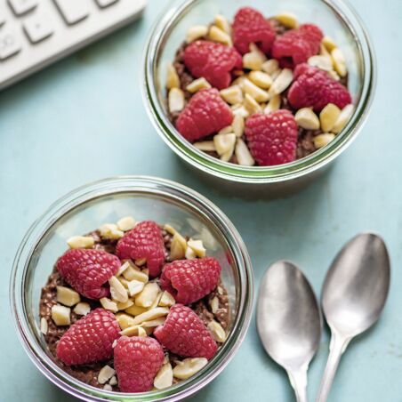 Chia-Pudding mit Zimt
und Schokolade Chia-Pudding mit Zimt
und Schokolade