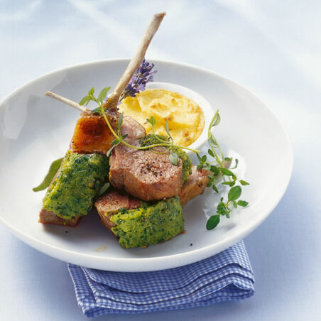 Lammrücken mit Kräuterkruste Lammrücken mit Kräuterkruste