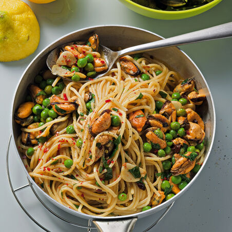 Spaghetti Aglio E Olio mit Muscheln Spaghetti Aglio E Olio mit Muscheln