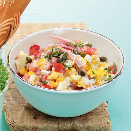 Eier-Tomaten-Salat mit Mais Eier-Tomaten-Salat mit Mais