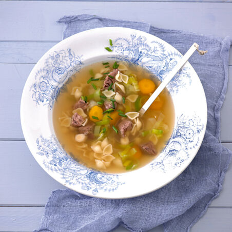 Rindfleisch-Nudelsuppe Rindfleisch-Nudelsuppe