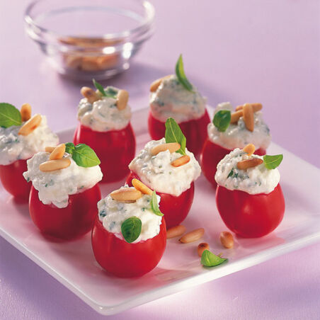 Kirschtomaten mit Mozzarellacreme Kirschtomaten mit Mozzarellacreme