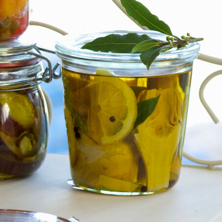 Artischocken mit Zitronen Artischocken mit Zitronen