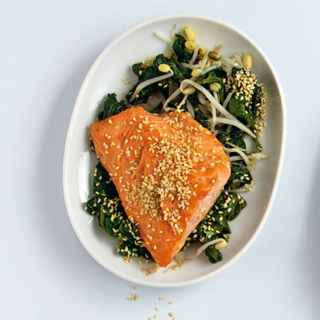 Lachs auf Sprossen-Spinat Lachs auf Sprossen-Spinat