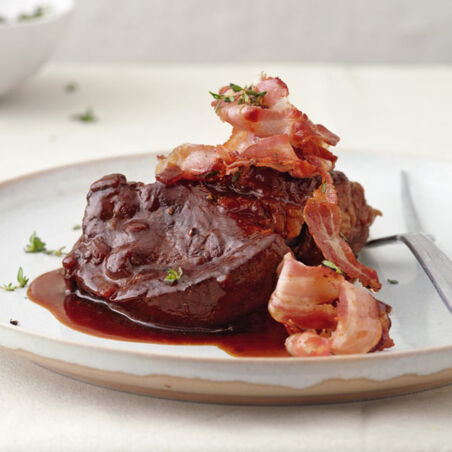 Rinderschmortopf mit Barolo und Pancetta Rinderschmortopf mit Barolo und Pancetta