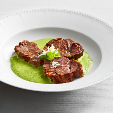 Kochte Ochsenbackerl mit Kresse Kochte Ochsenbackerl mit Kresse