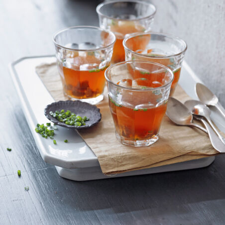 Kraftbrühe vom Ochsenschwanz Kraftbrühe vom Ochsenschwanz