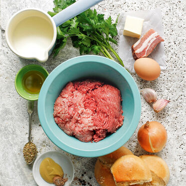 Speck-Frikadellen Step 1 Speck-Frikadellen Step 1