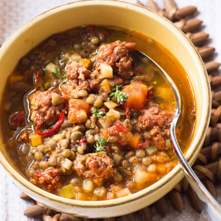 Linsensuppe mit Bratwurst Linsensuppe mit Bratwurst