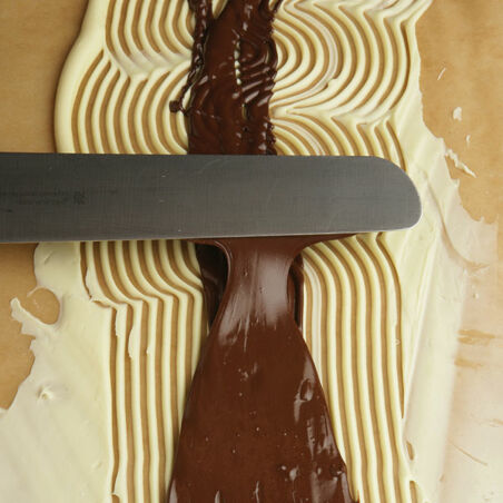 Gestreifte Schokoladenplättchen Gestreifte Schokoladenplättchen