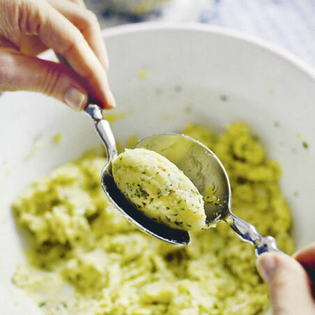 BOLINHOS DE BACALHAU BOLINHOS DE BACALHAU