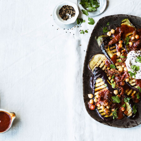 Auberginensalat mit Kichererbsen Auberginensalat mit Kichererbsen