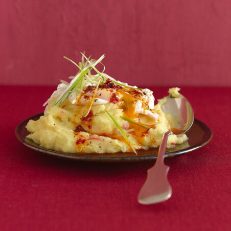 Chili-Kartoffelpüree mit Ei und Pfefferbutter Chili-Kartoffelpüree mit Ei und Pfefferbutter