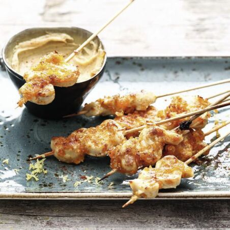 Hähnchen-Saté mit Erdnuss-Dip Hähnchen-Saté mit Erdnuss-Dip
