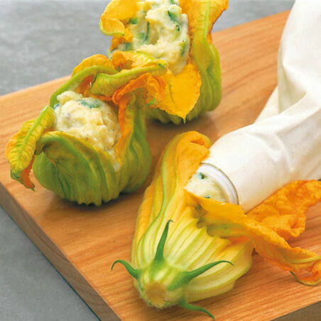 Gefüllte Zucchini-Blüten Gefüllte Zucchini-Blüten